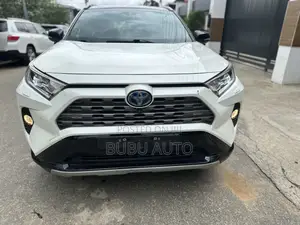 Toyota RAV4 Limited AWD 2020 White