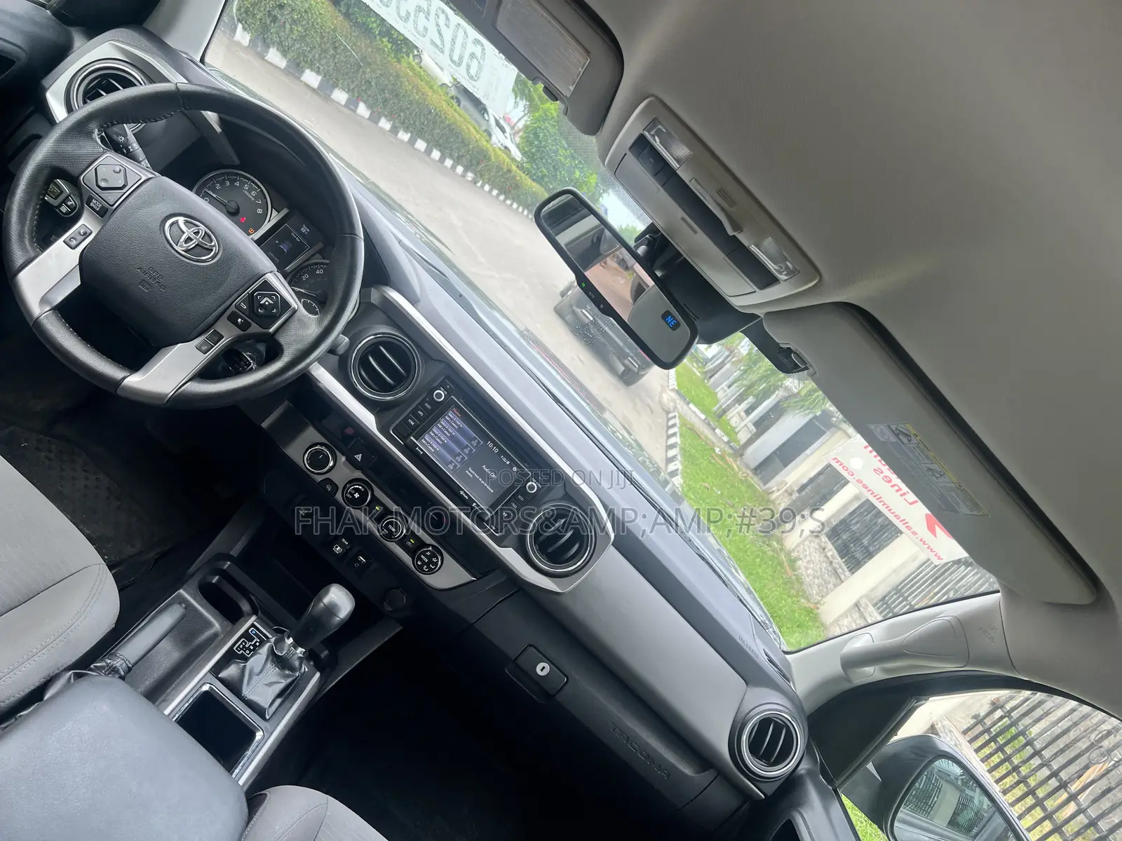 Toyota Tacoma SR5 2018 Gray