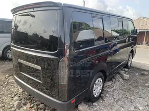 Toyota HiAce 2013 Black