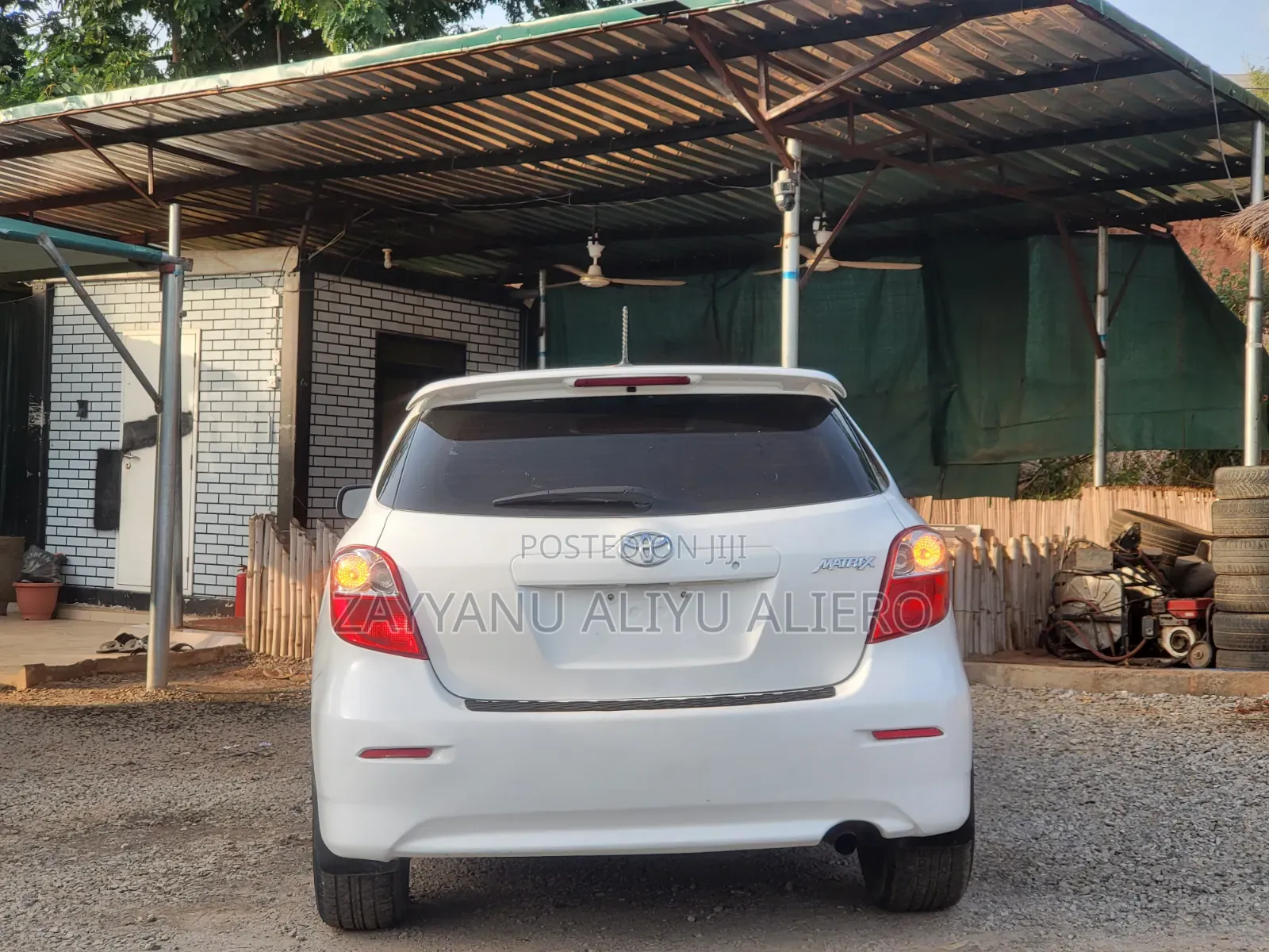 Toyota Matrix 2009 White