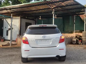 Toyota Matrix 2009 White
