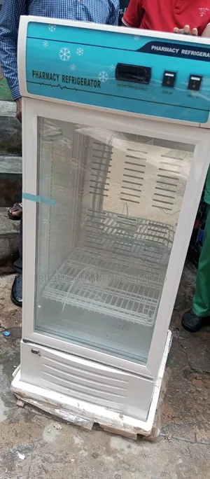 120 Liters Pharmacy Refrigerator