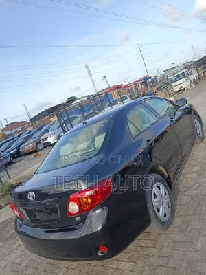 Toyota Corolla LE 4dr Sedan (1.8L 4cyl 4A) 2010 Black