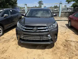 Toyota Highlander Limited 4dr SUV AWD (3.5L 6cyl 6A) 2015 Gray