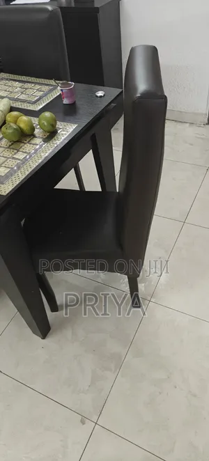 6 Seater Dinning Table