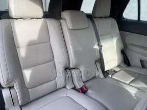 Ford Explorer XLT 4dr FWD (2.0L 4cyl 6A) 2013 Gray