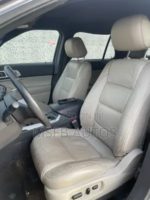 Ford Explorer XLT 4dr FWD (2.0L 4cyl 6A) 2013 Gray