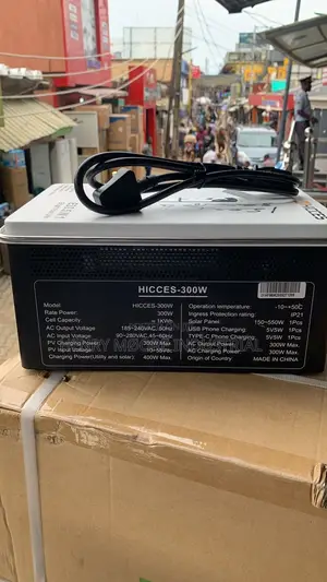 Hicess 1khw Solar Generator With 300w Output Capacity