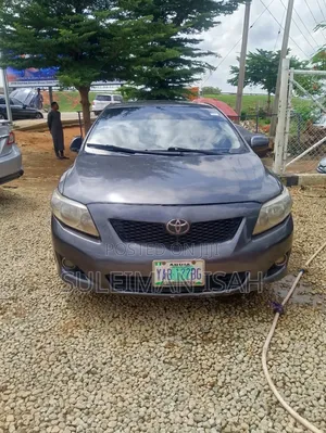 Toyota Corolla 2010 Gray