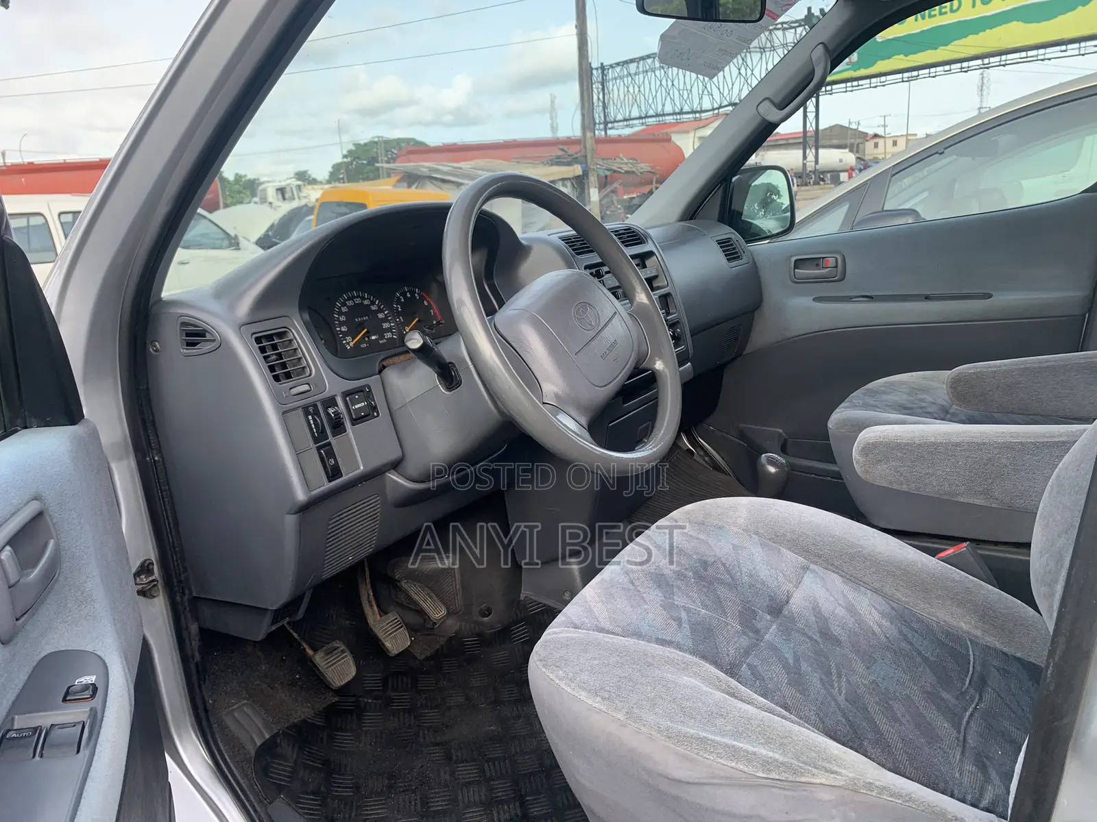 Toyota HiAce 2007 Silver