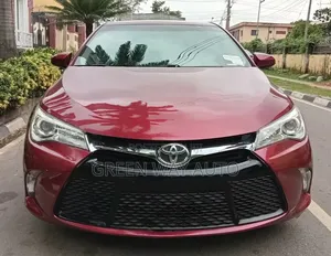 Toyota Camry SE 4dr Sedan (2.5L 4cyl 6A) 2015 Red