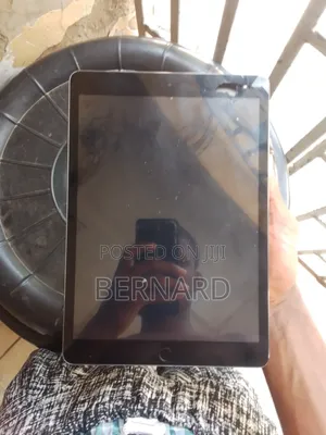 Apple iPad 10.2 (2021) 64 GB Gray