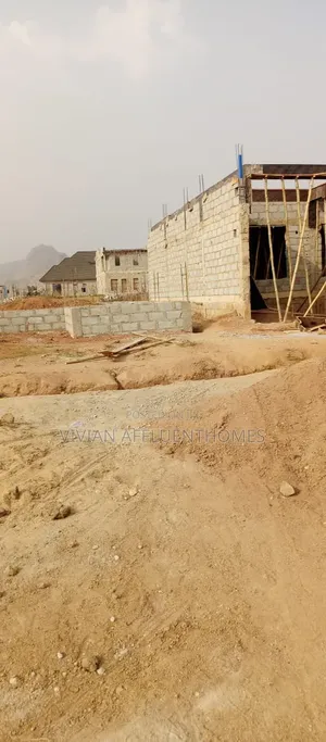 350sqm of Estate Plot for 4 Bedrm Semidetached Penthouse-Fcda Approved