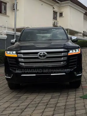 New Toyota Land Cruiser LC300 2025 Black