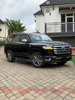 New Toyota Land Cruiser LC300 2025 Black
