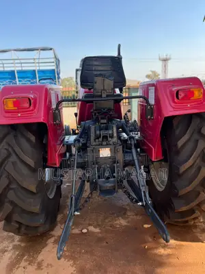 Neatly Used Mahindra Tractor