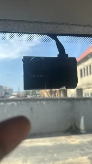 Original Dashboard Camera for Trucks With 4 Channels
