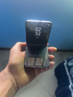 New Samsung Galaxy Z Flip5 256 GB Black