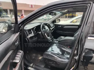 Toyota Highlander XLE 4dr SUV AWD (3.5L 6cyl 6A) 2015 Black