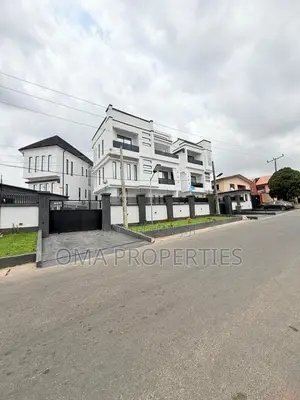 5bdrm House in Magodo for sale