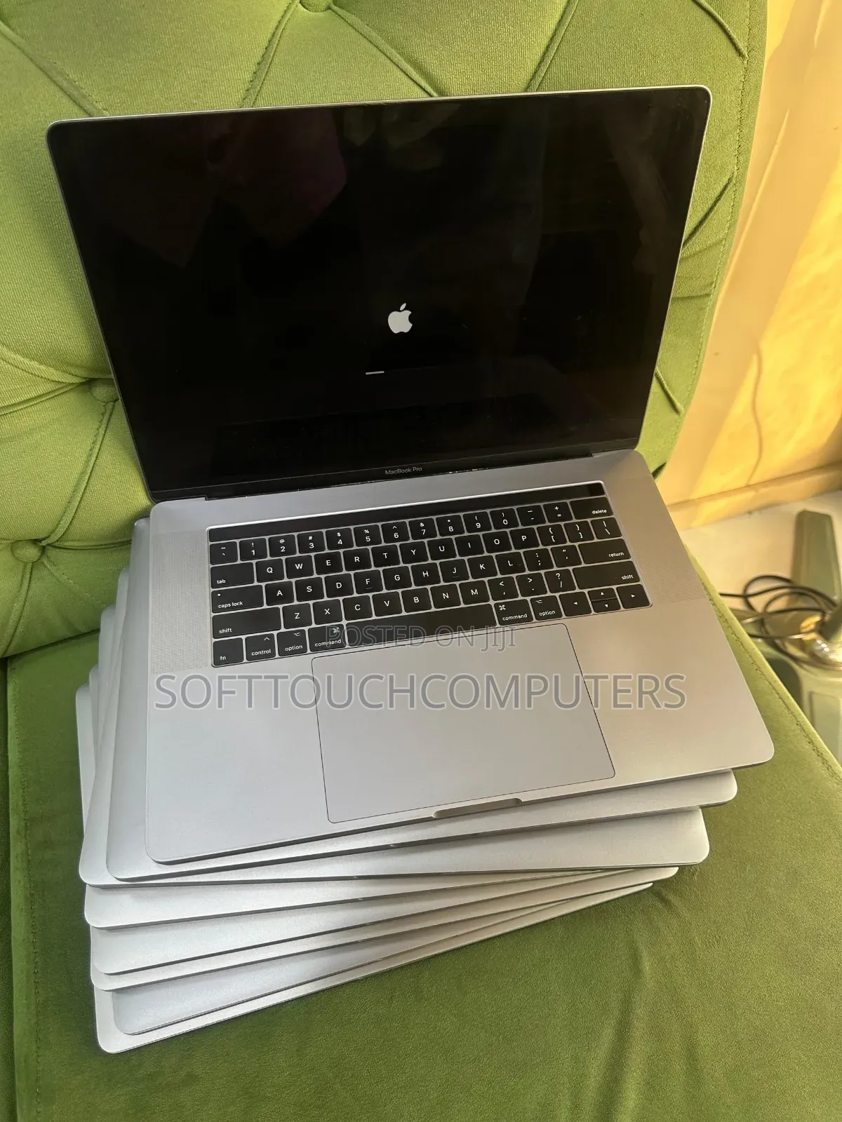 Laptop Apple MacBook Pro 2017 16GB Intel Core i7 SSD 512GB
