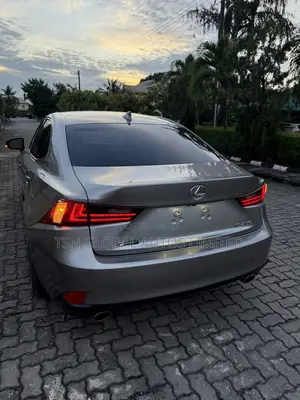 Lexus IS 250 2015 Gold