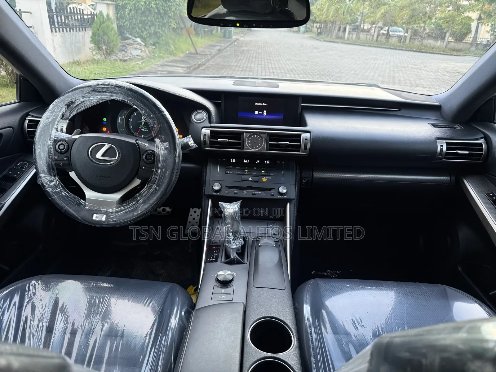 Lexus IS 250 2015 Gold
