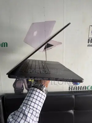 Laptop Apple MacBook Pro 2023 M3 Max 16-inch 64GB Apple M3 Max SSD 2T