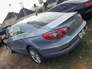 Volkswagen Passat 2012 Blue