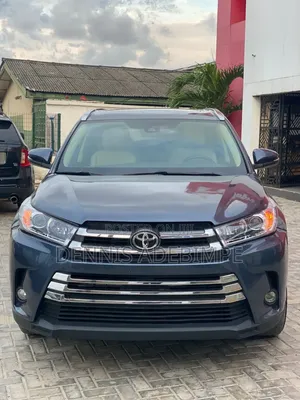 Toyota Highlander XLE 4x4 V6 (3.5L 6cyl 8A) 2018 Blue