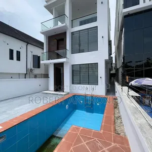 5bdrm Duplex in Chevron for sale