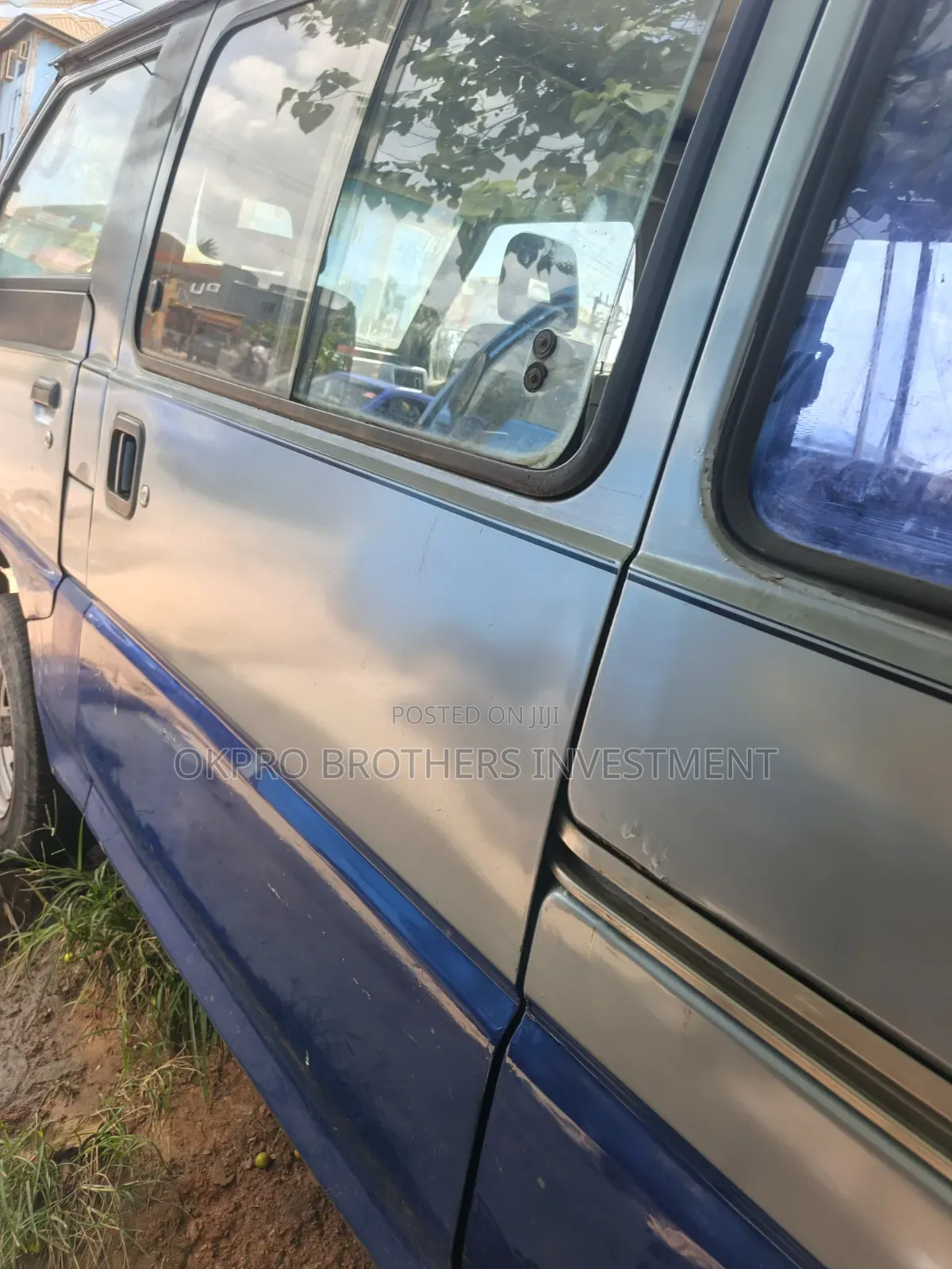 Mitsubishi L300 2005 Blue