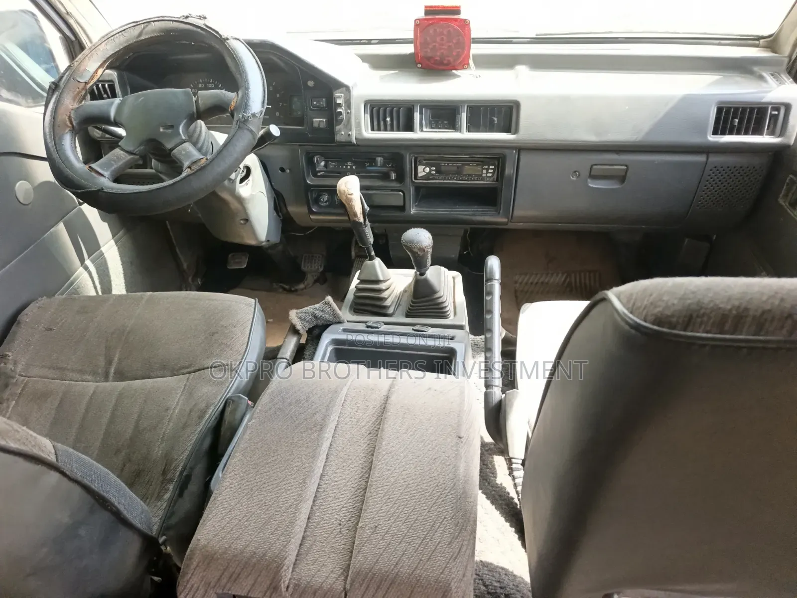 Mitsubishi L300 2005 Blue