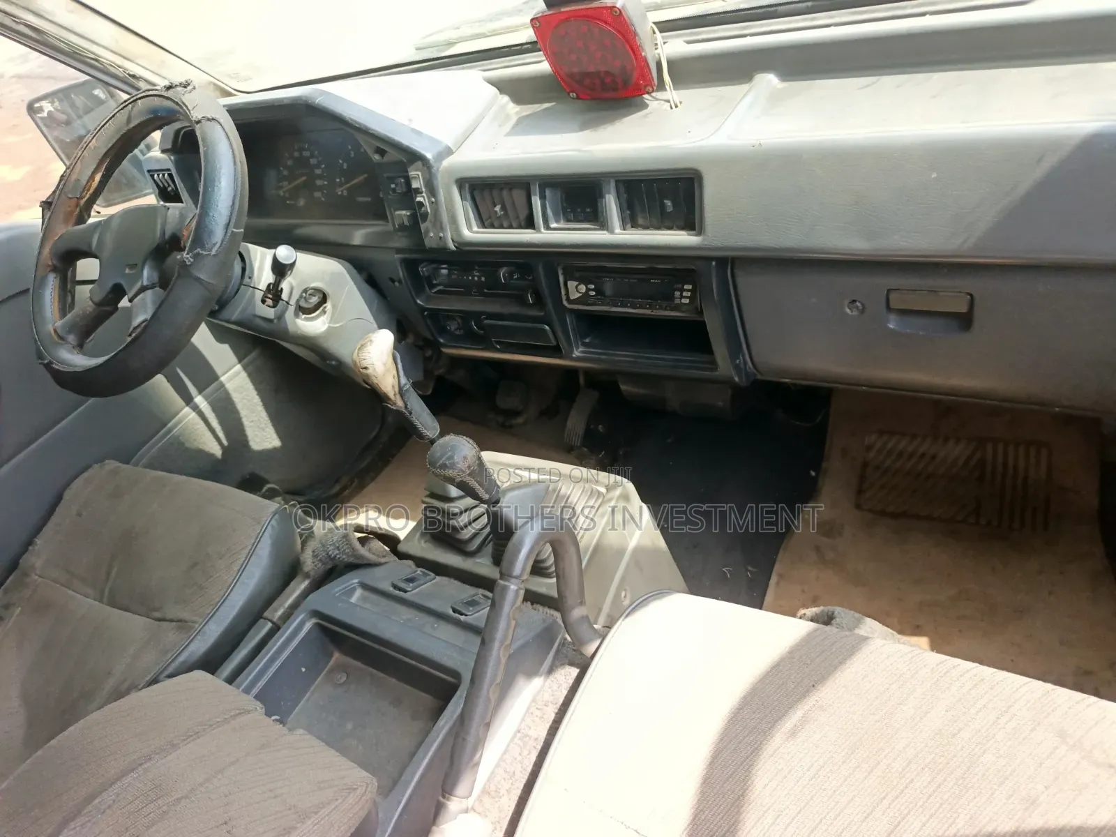 Mitsubishi L300 2005 Blue