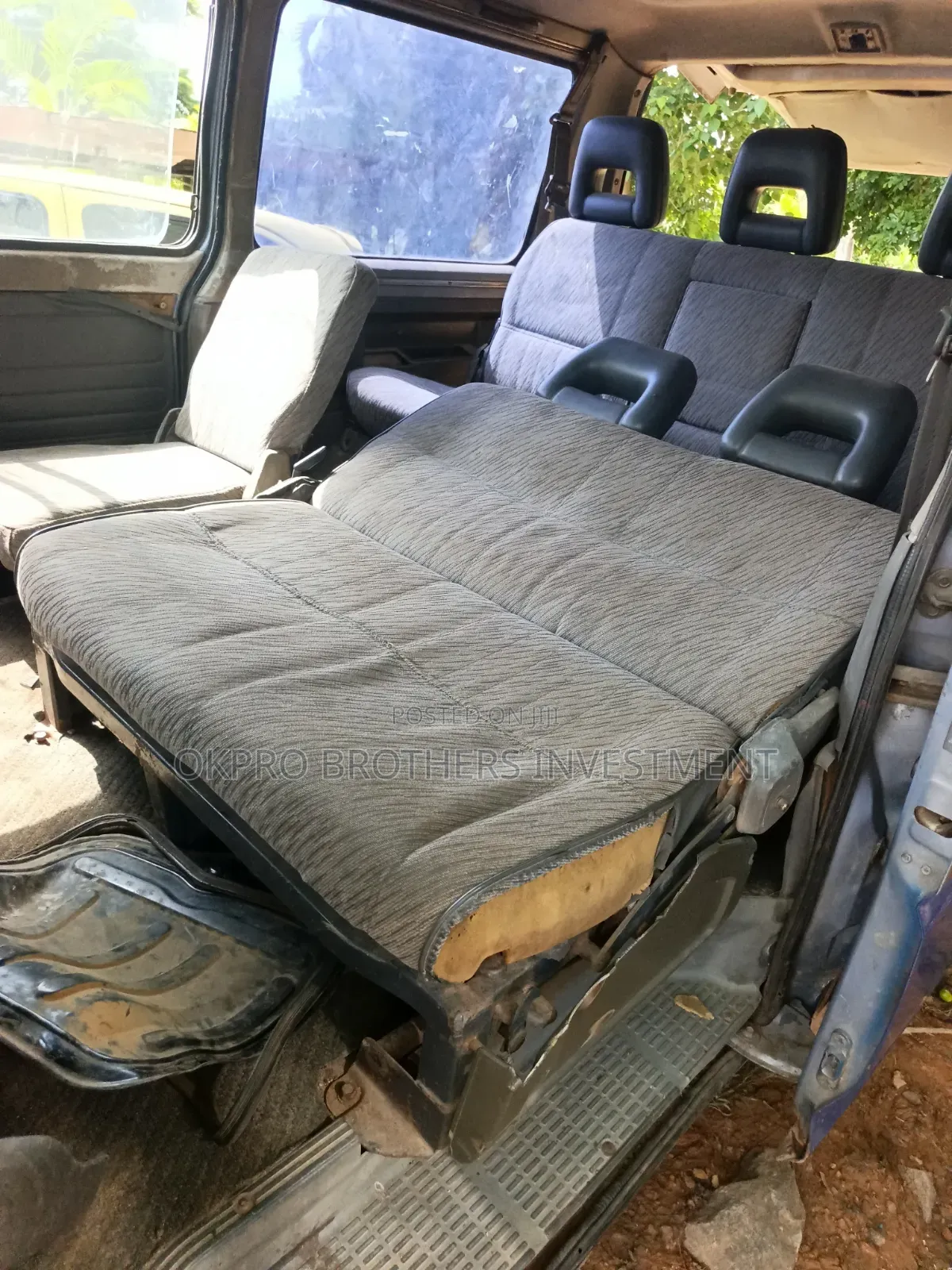 Mitsubishi L300 2005 Blue