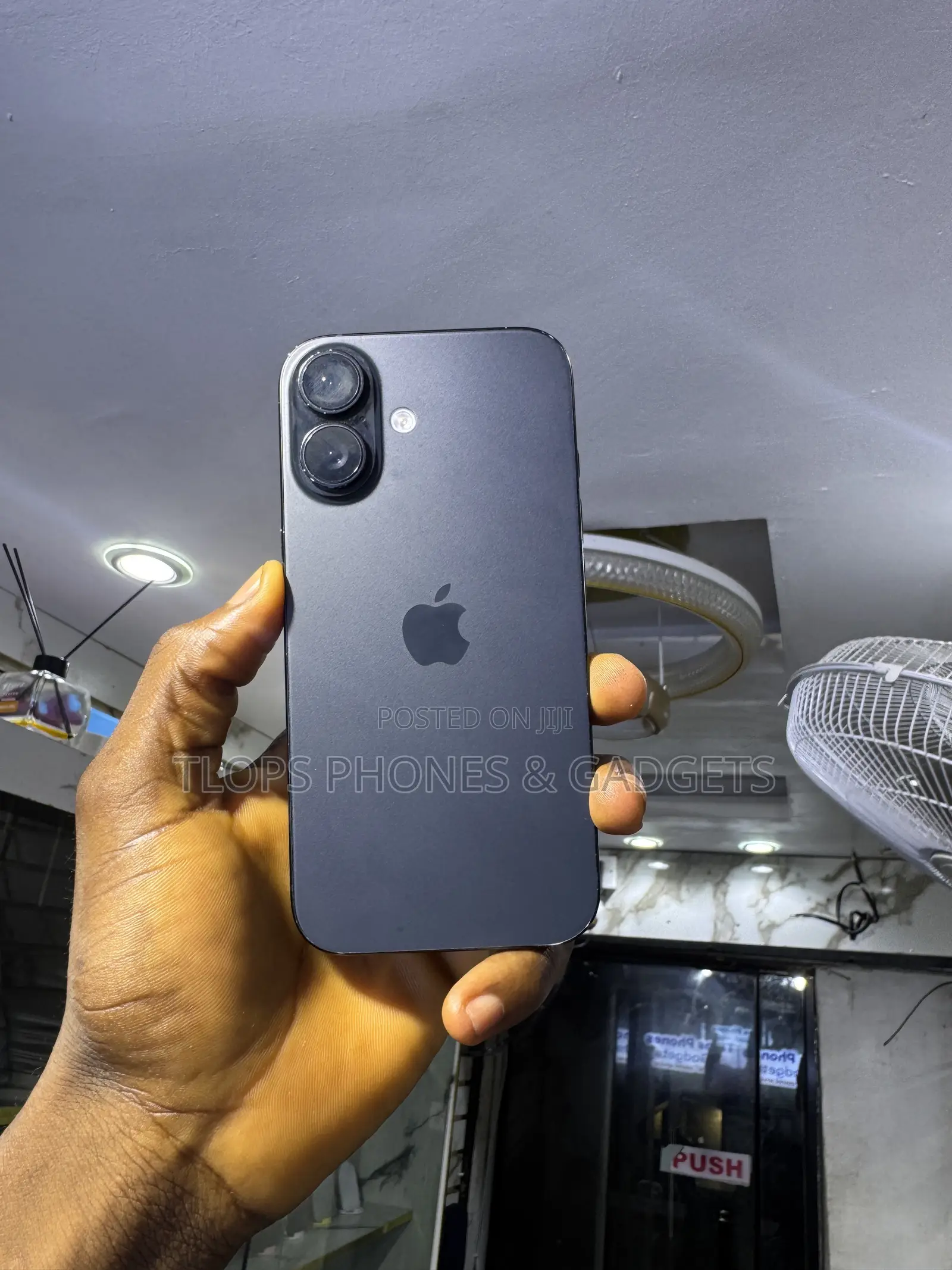 Apple iPhone 16 128 GB Black
