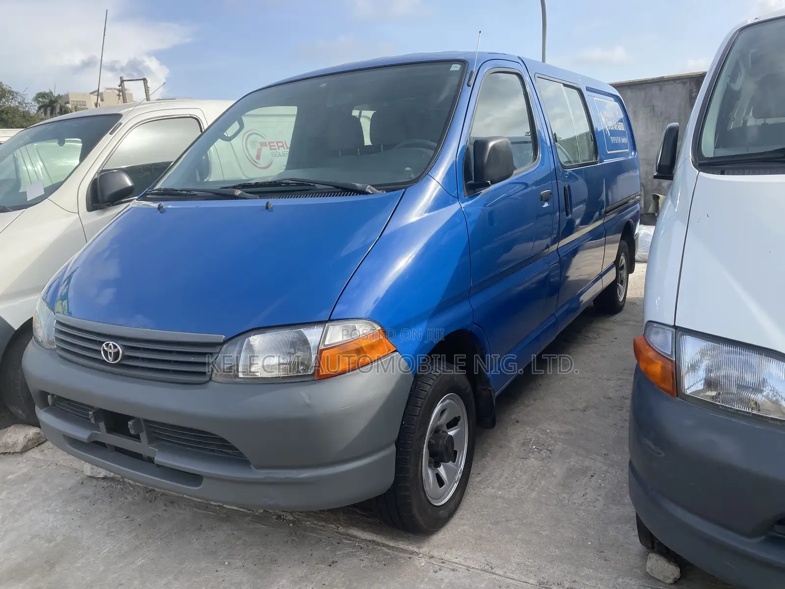 Toyota HiAce 2005 Blue