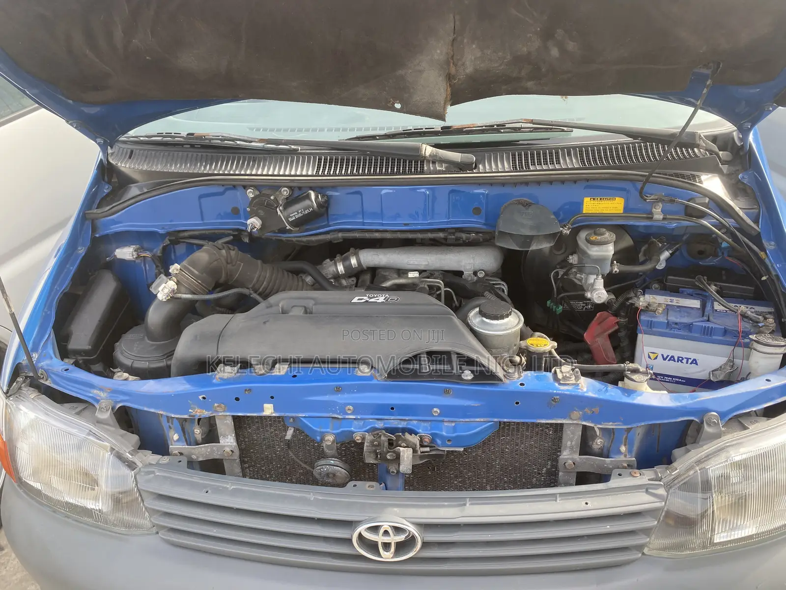Toyota HiAce 2005 Blue