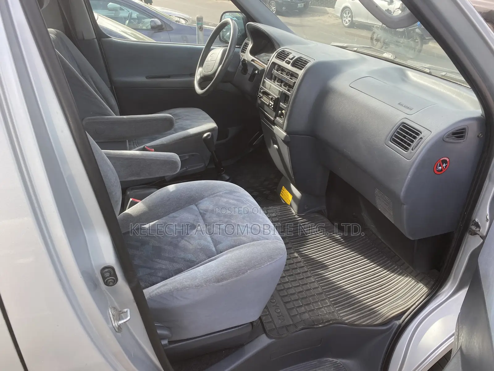 Toyota HiAce 2006 Silver