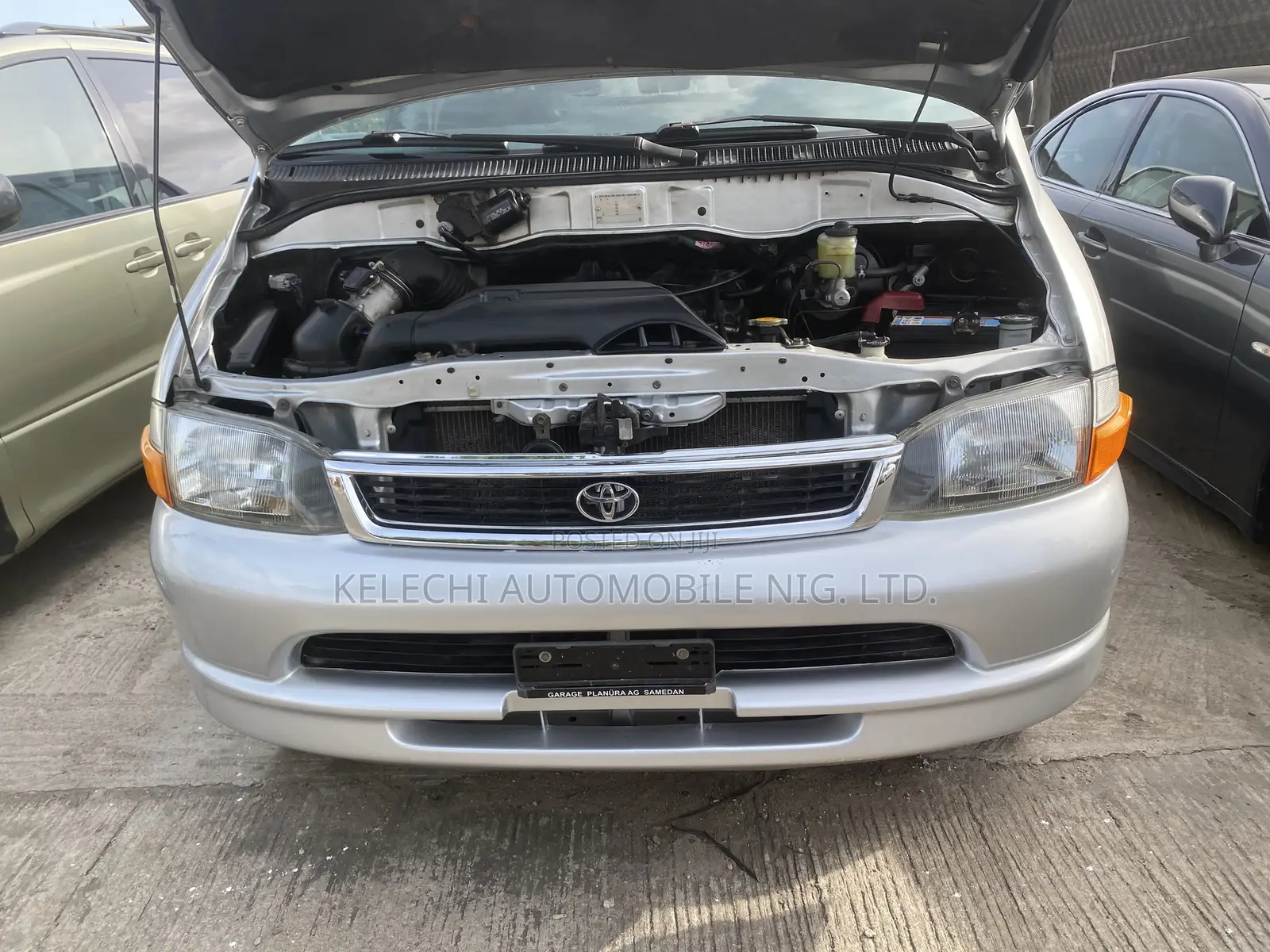 Toyota HiAce 2006 Silver
