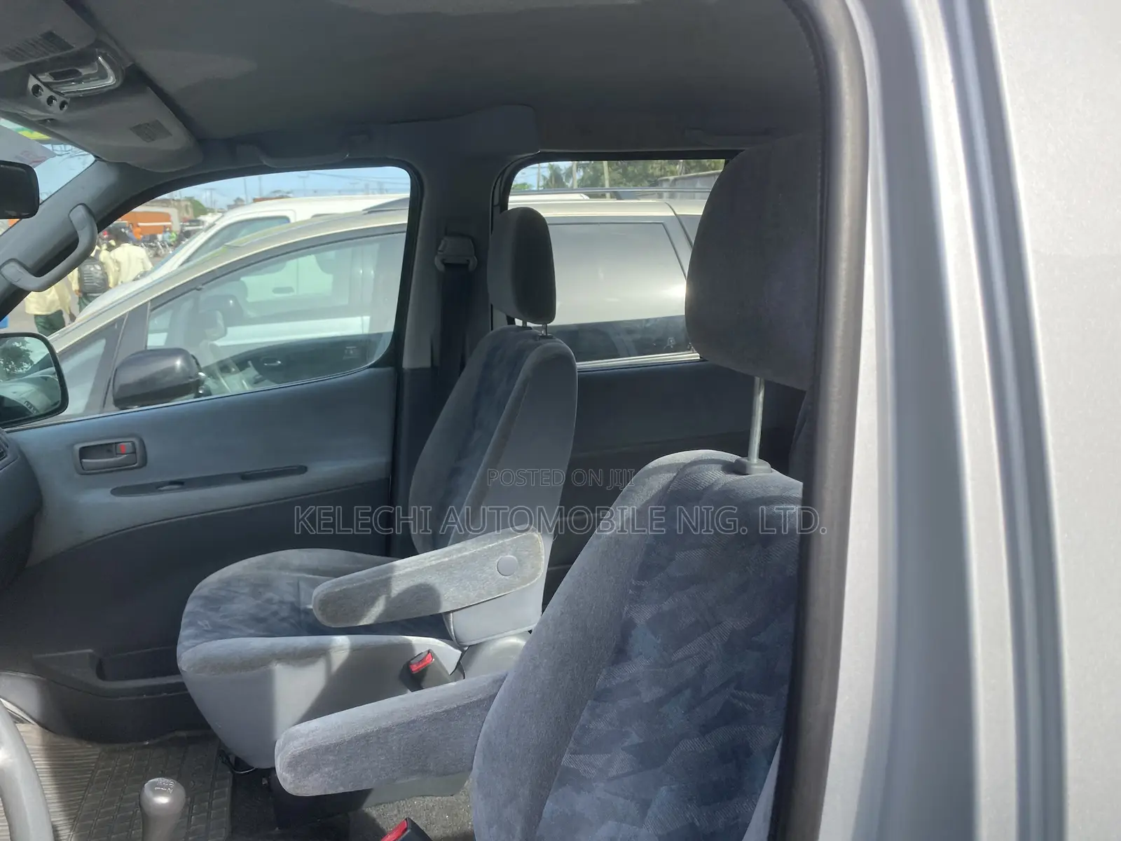 Toyota HiAce 2006 Silver