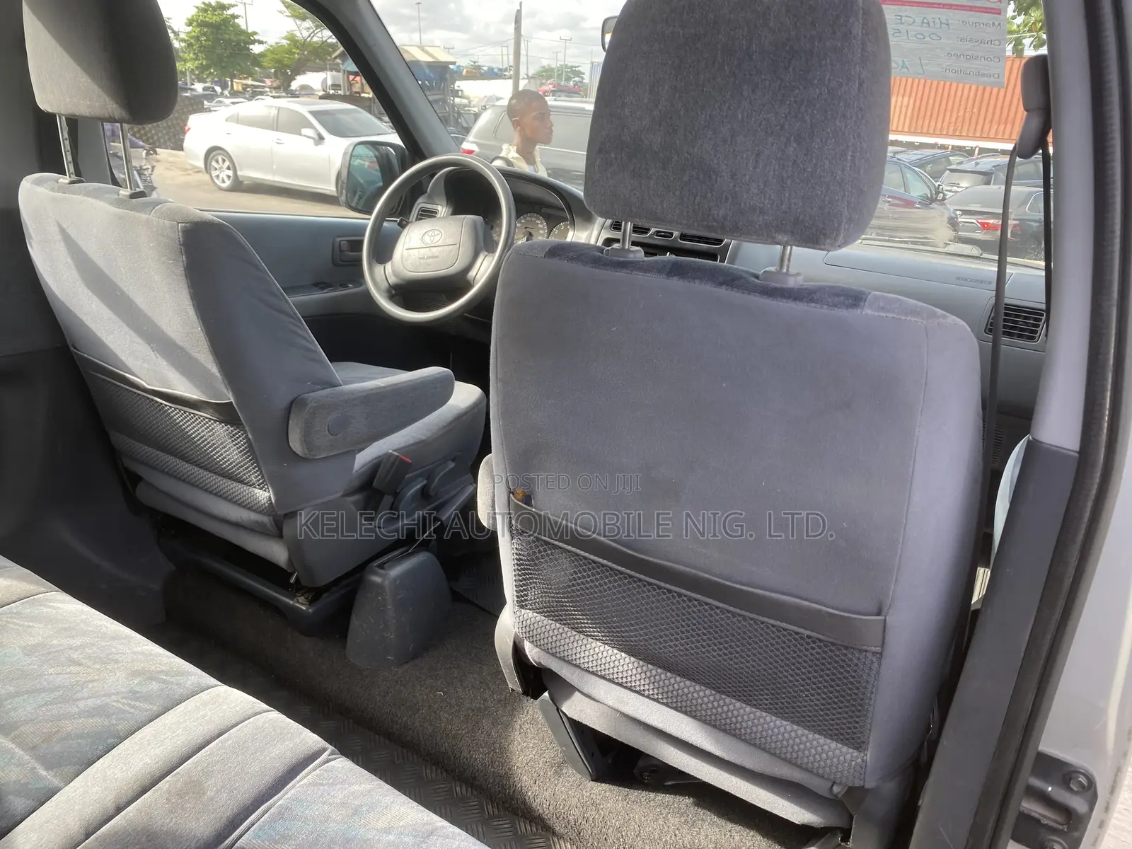 Toyota HiAce 2006 Silver