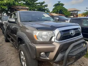 Toyota Tacoma 4dr Access Cab 6.1 ft. SB (2.7L 4cyl 5M) 2014 Gray