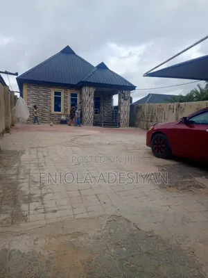 3bdrm Bungalow in Bomoda Oku Dagota, Igbogbo for sale