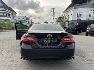Toyota Camry XSE V6 (3.5L V6 8A) 2019 Black