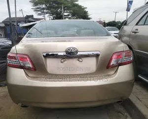 Toyota Camry 2010 Gold