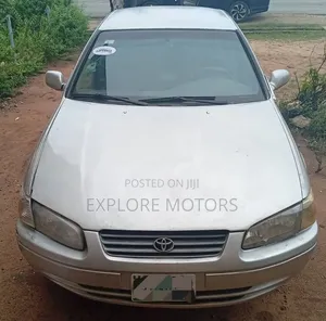 Toyota Camry 2002 Silver