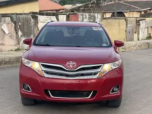 Toyota Camry XLE V6 4dr Sedan (3.5L 6cyl 6A) 2013 Red