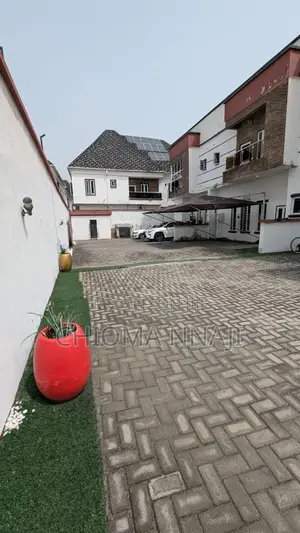 4bdrm Duplex in Lekki for rent