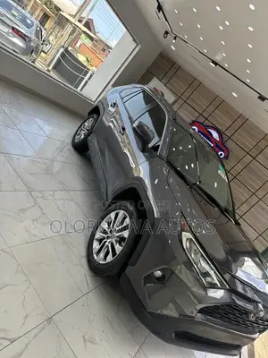Toyota RAV4 XLE FWD 2020